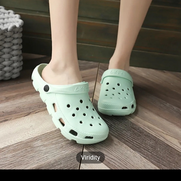 1 Pair New Fashion Croc look-alikes - Picture 9 of 12